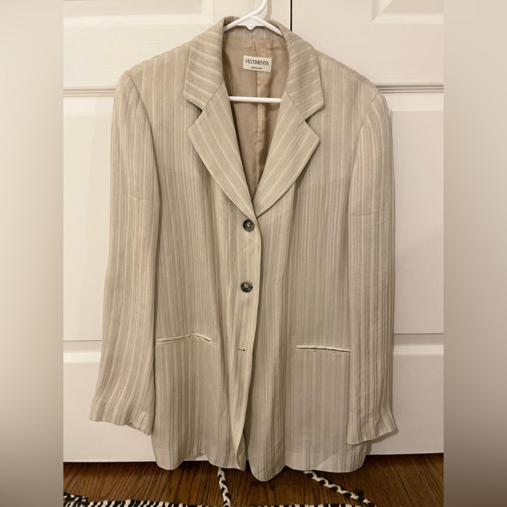 Elegant Cream striped jacket blazer